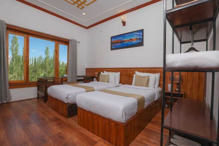 Room 4 of 38