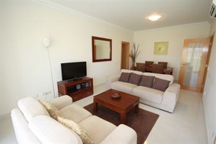 Room 8 of 10
