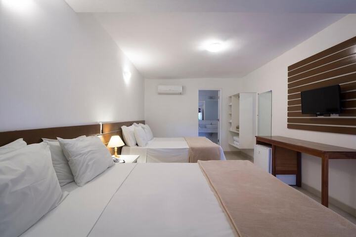 Room 14 of 65