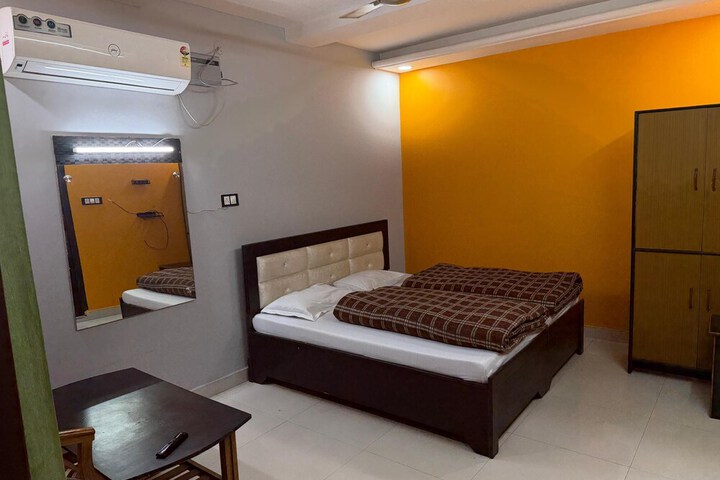 Room 5 of 21