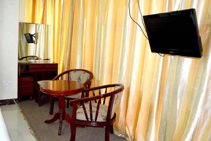 Room 30 of 61