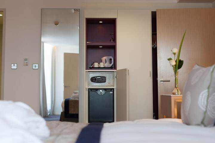 Room 61 of 118