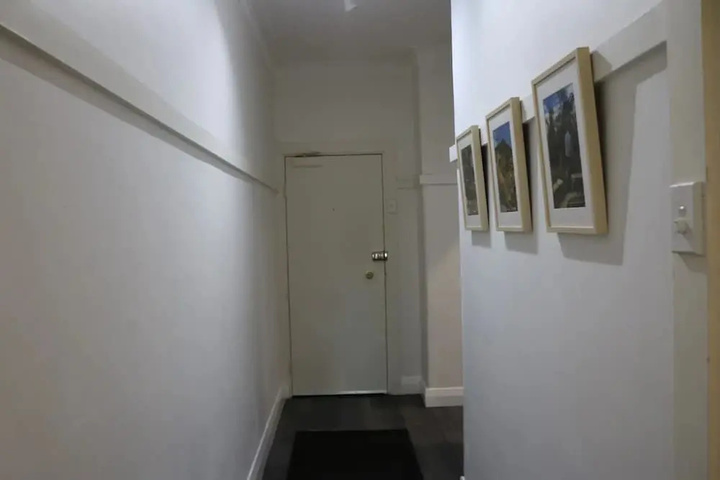 Room 8 of 19