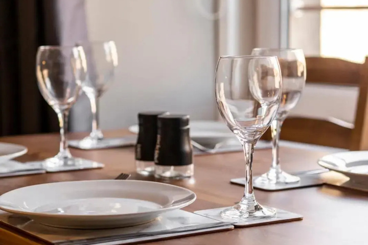 Dining 19 of 21
