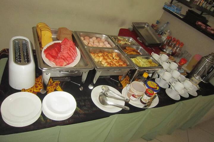 Dining 36 of 51