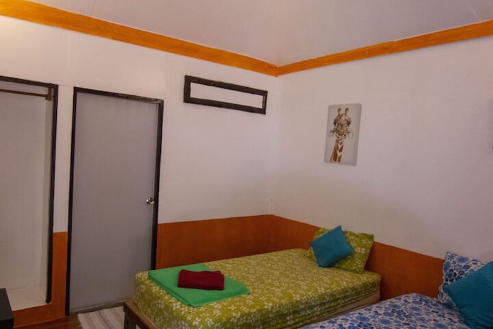 Room 30 of 103