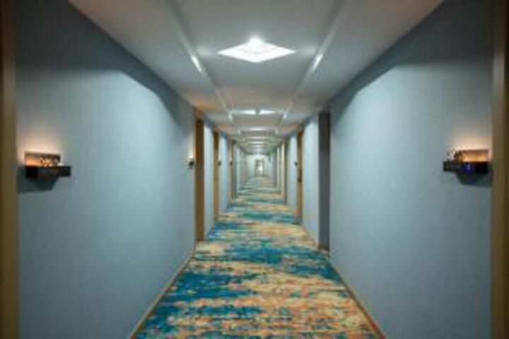Shenghu Business Hotel