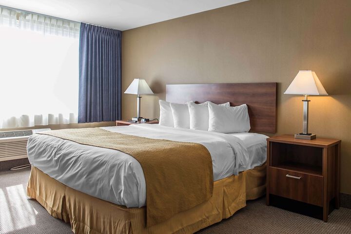 Quadruple Queen Size Bed (11 of 13)