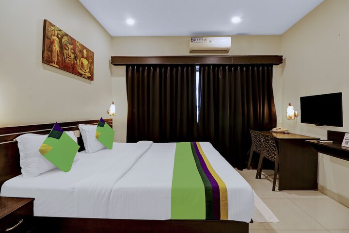 Room 14 of 37