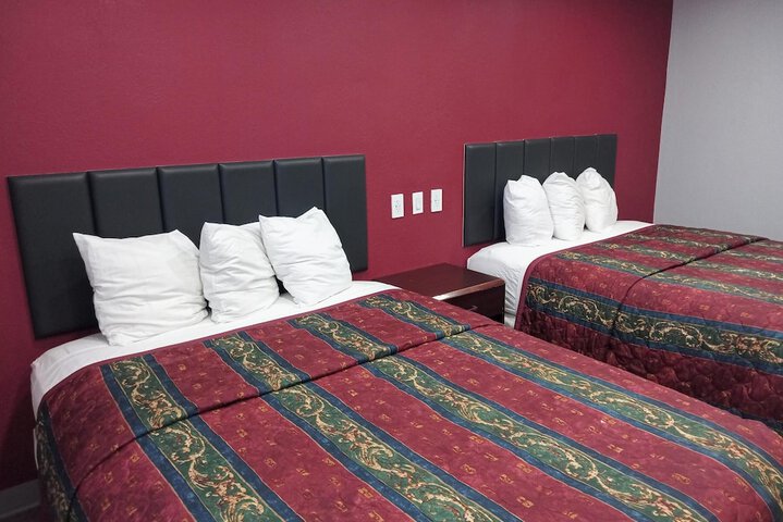 Room 11 of 44