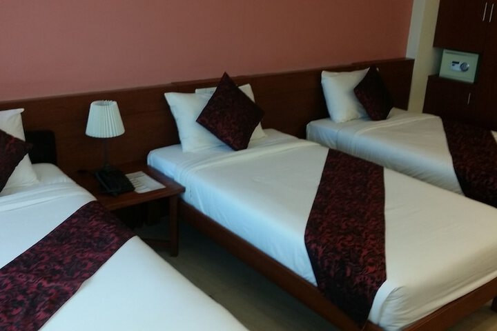 Room 3 of 54