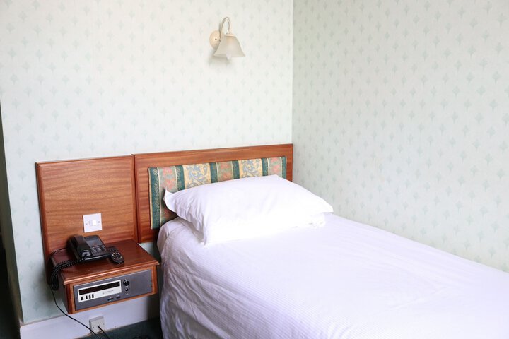 Room 5 of 95