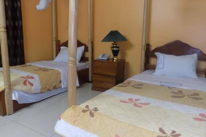 Room 2 of 23