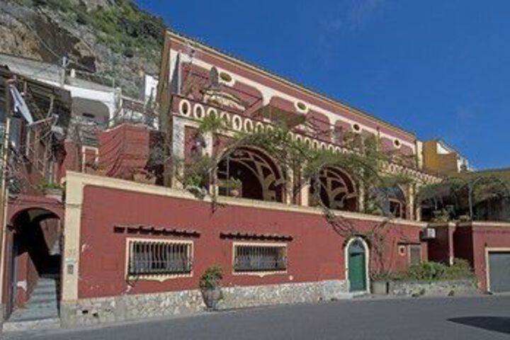 Hotel 5 of 20