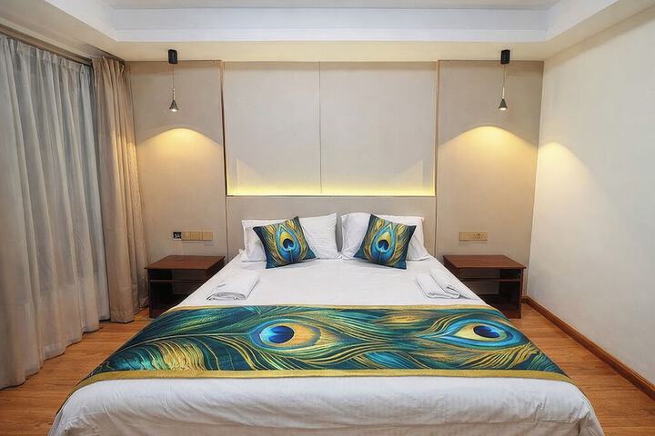 Room 2 of 7