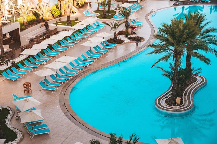 Pool 55 of 140