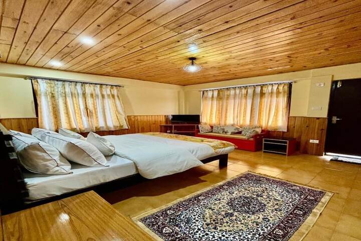 Room 2 of 22