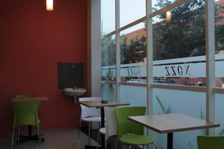 Dining Photos