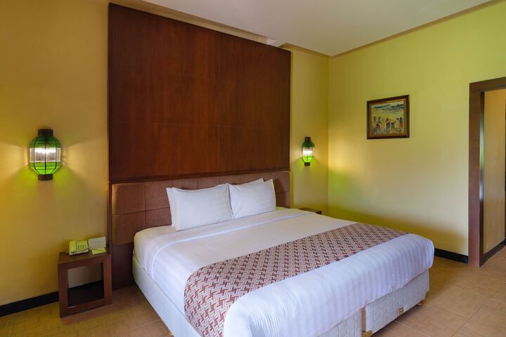 Room 12 of 52