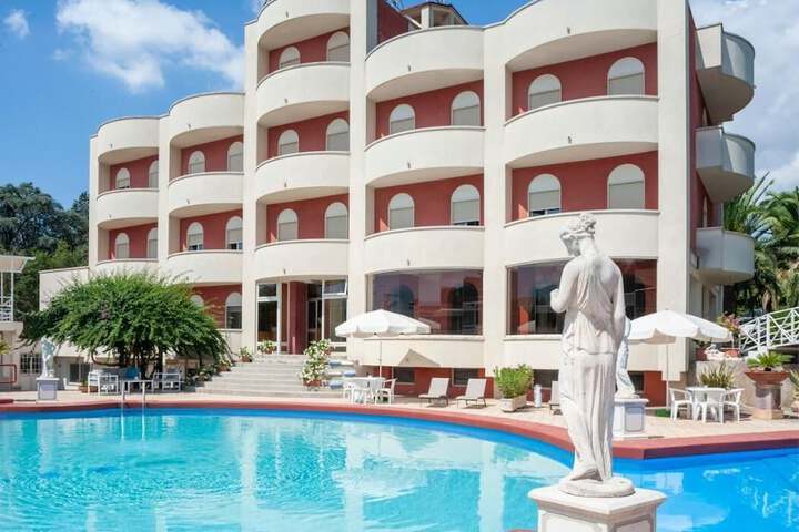 Hotel Villa dei Misteri in Pompei