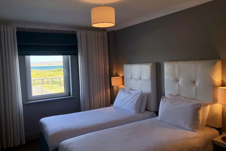 Room 21 of 141