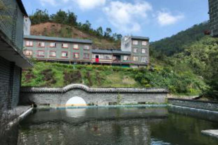 Cenxi Tianlong Mountain Villa Hotel