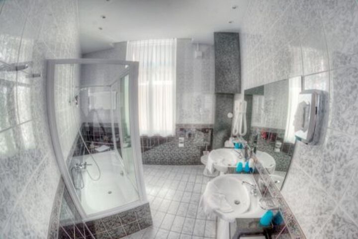 Photo 9