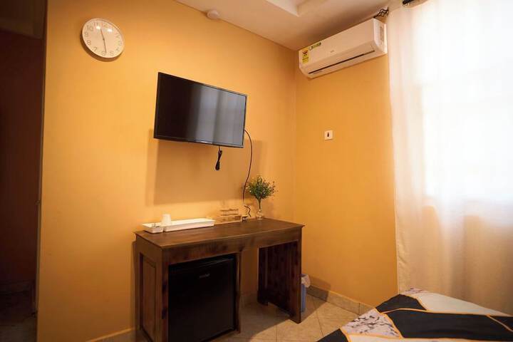 Room 6 of 21