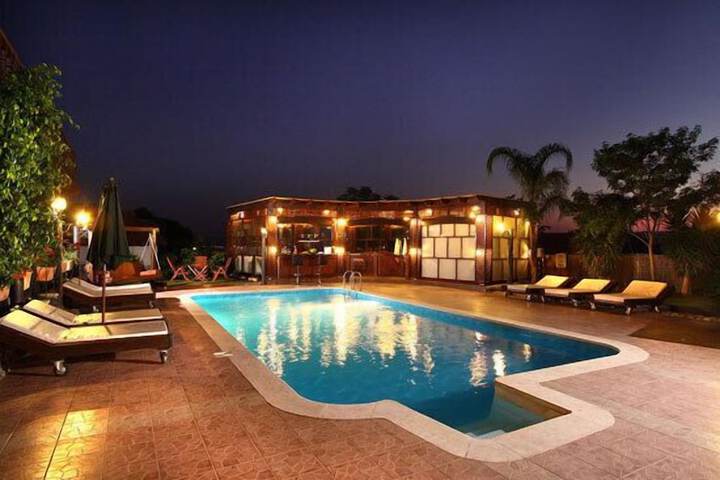 Pool 75 of 91