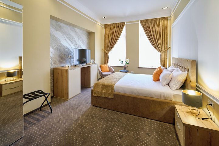 Room 21 of 35