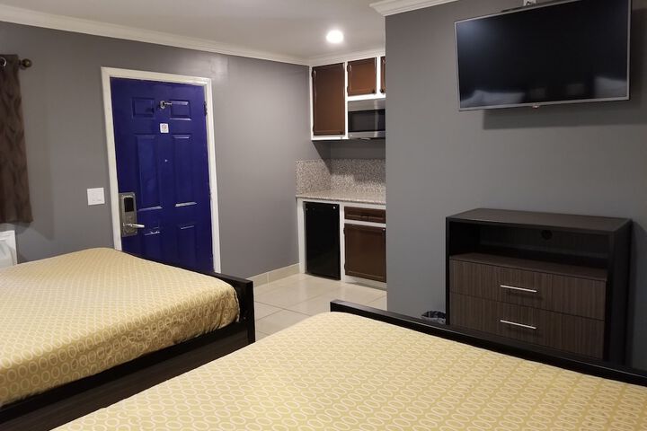 Room 16 of 16