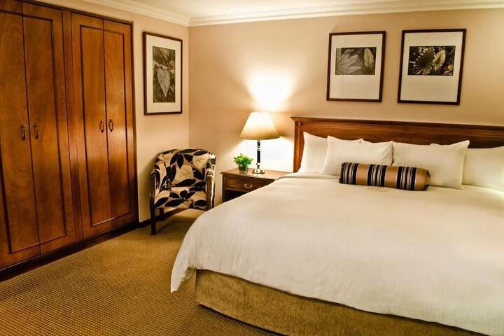 Room 9 of 65