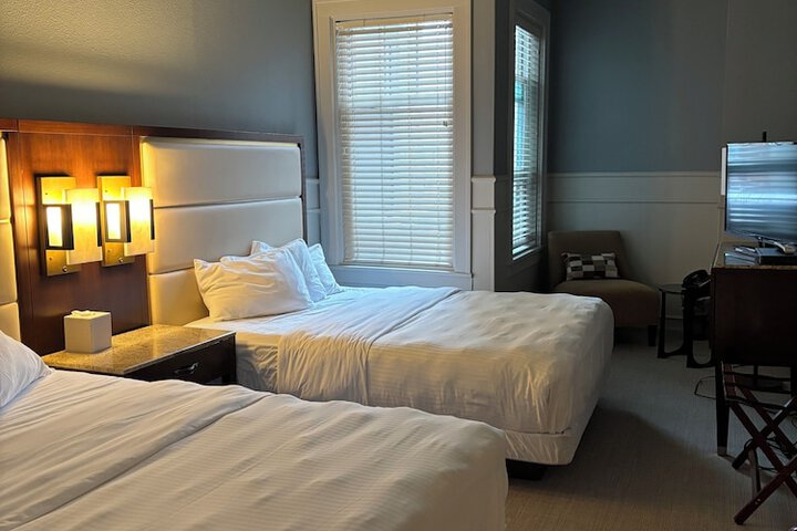 Room 14 of 27