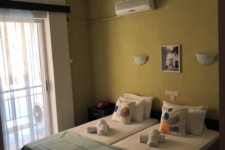 Room 20 of 38
