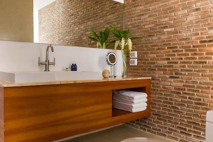 Clean Restrooms