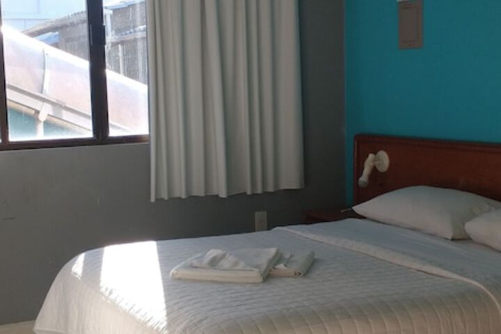 Room 3 of 25