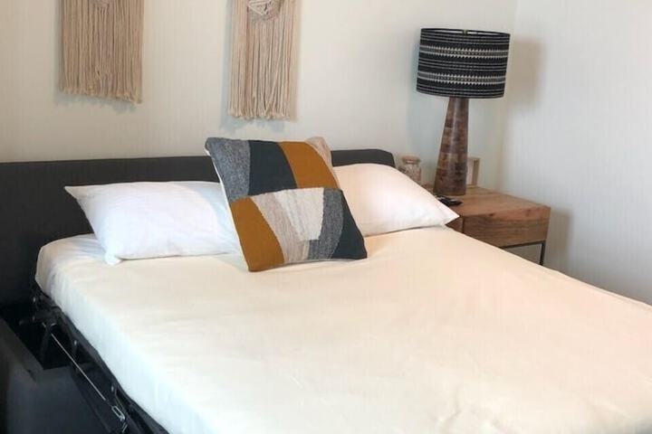 Room 51 of 140