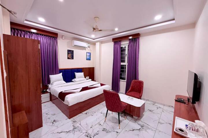 Room 7 of 11