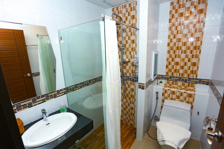 Room 17 of 25