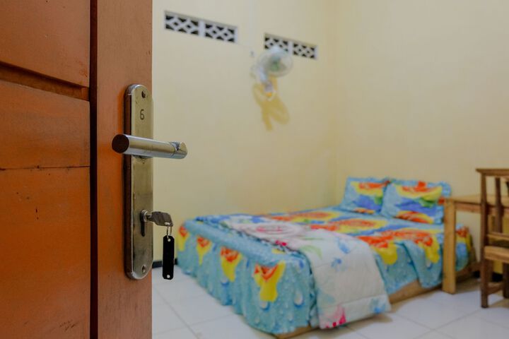 Room 8 of 24
