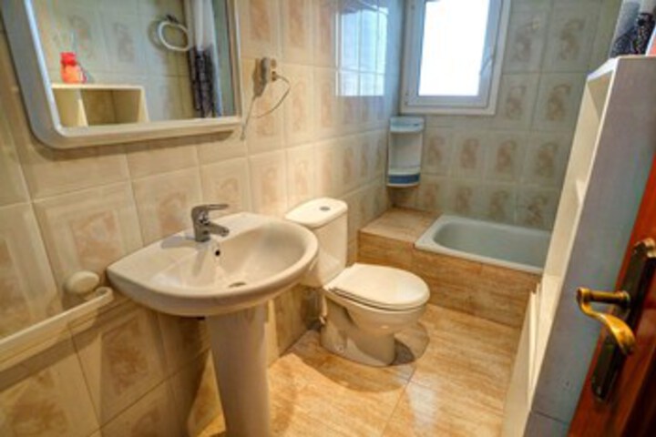 Room 2 of 15