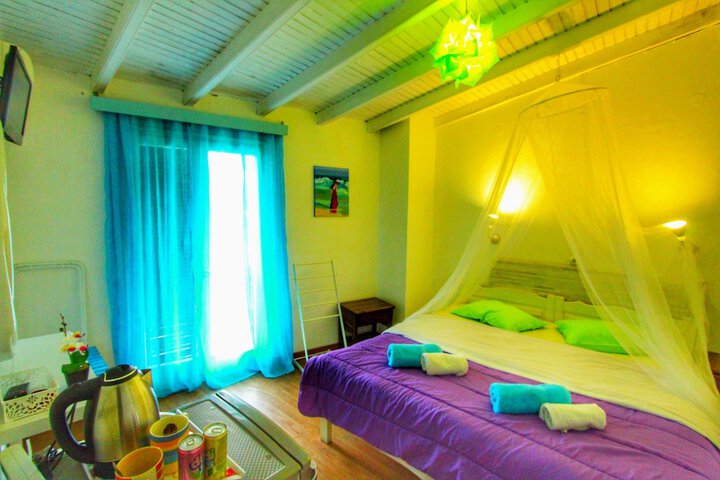Room 12 of 72