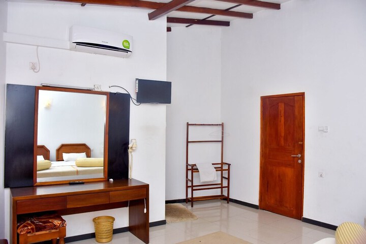 Room 30 of 51