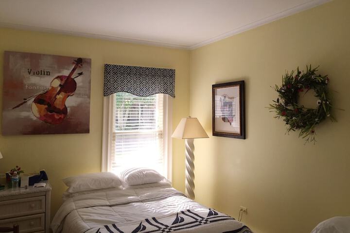 Room 5 of 68