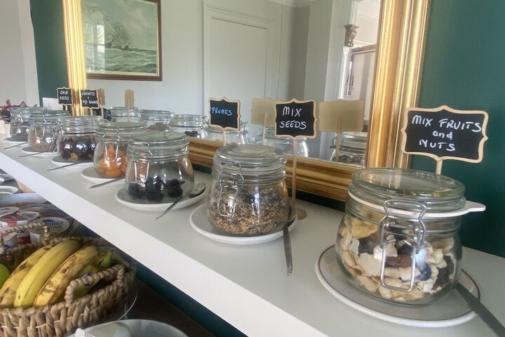 Dining 51 of 90
