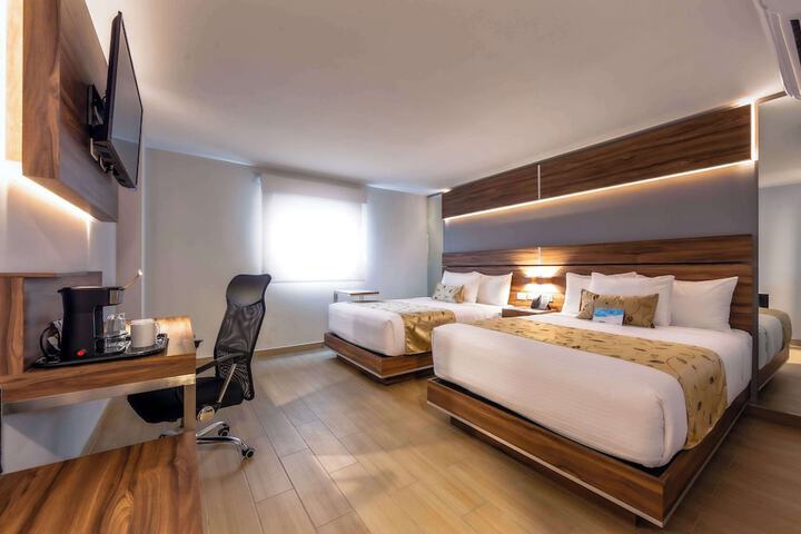 Standard Double Bed (8 of 15)