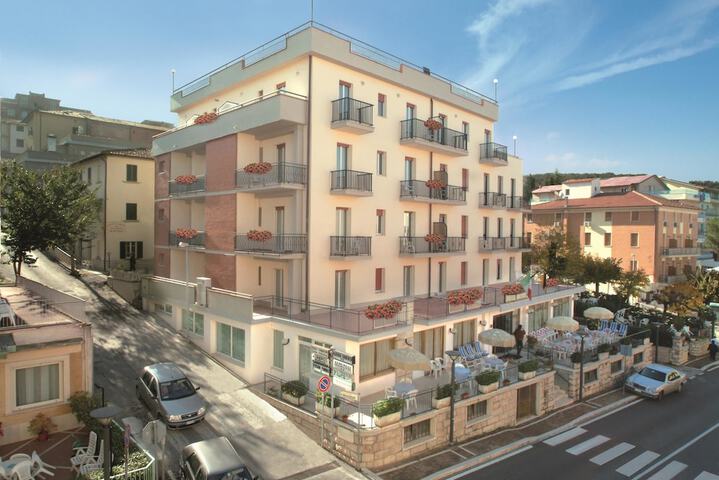 Hotel Monica in Chianciano Terme