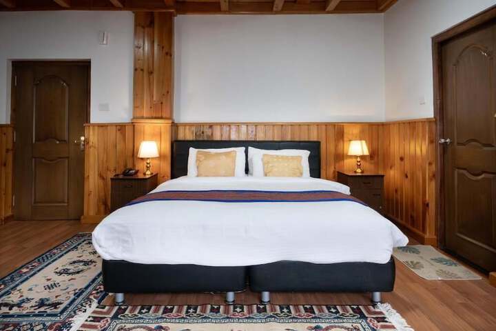 Room 6 of 22