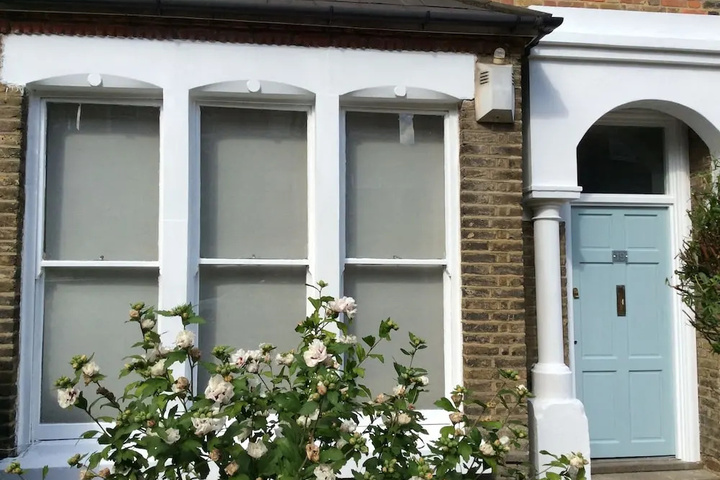 Charming Garden Flat in Central London