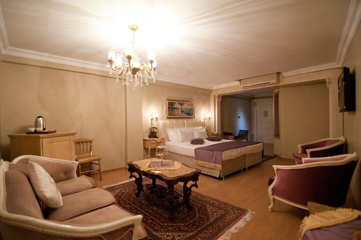 Room 12 of 49